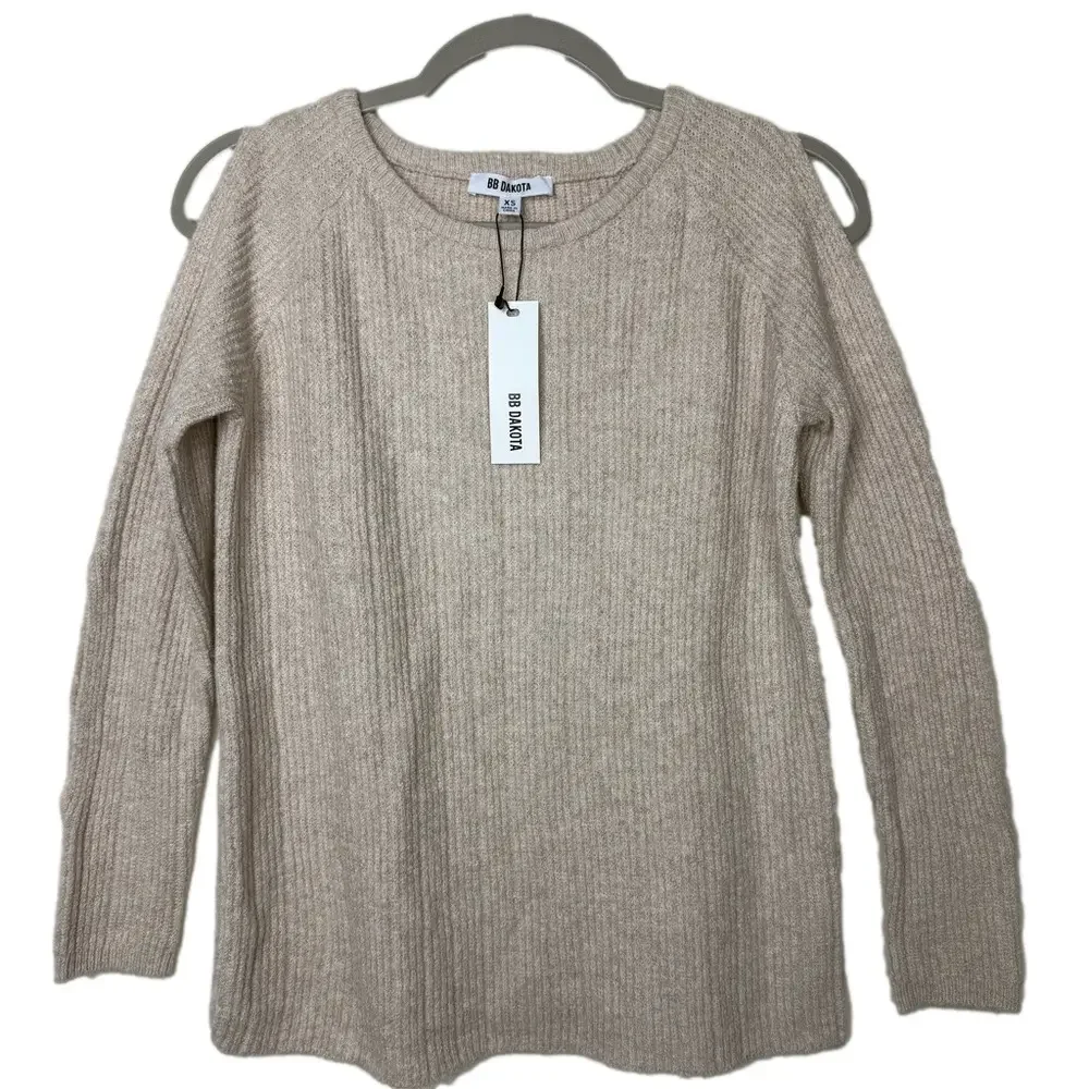 BB DAKOTA Women’s size extra small crewneck fitted cold shoulder cut out sweater
